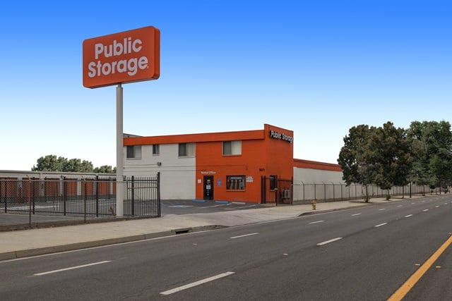 20 x 10 Self Storage Unit in Wilmington, California