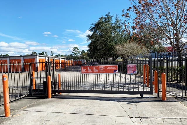 Public Storage  4080 Mariner Blvd in Spring Hill, FL