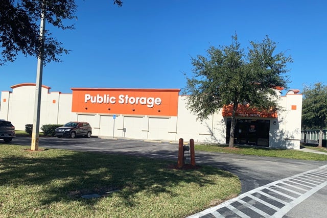 20 x 10 Public Storage: Self Storage Unit in Tampa, Florida