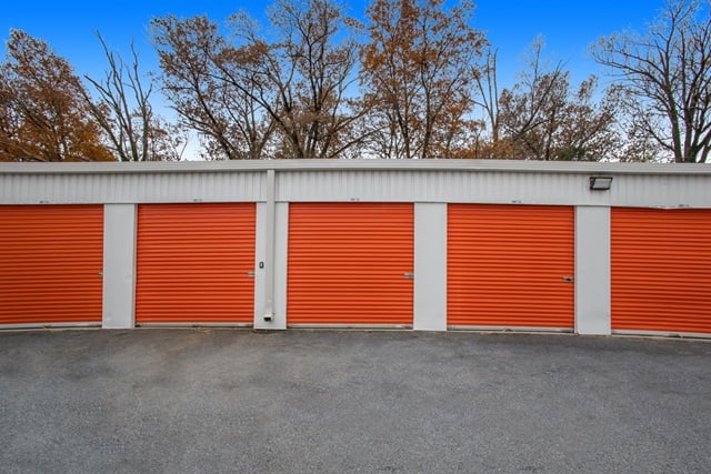 20×10 Public Storage: Self Storage Unit in Gaithersburg, MD 501 E Diamond Ave Gaithersburg, Maryland 2