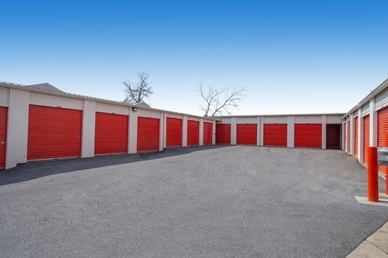 Public Storage - Photo 2