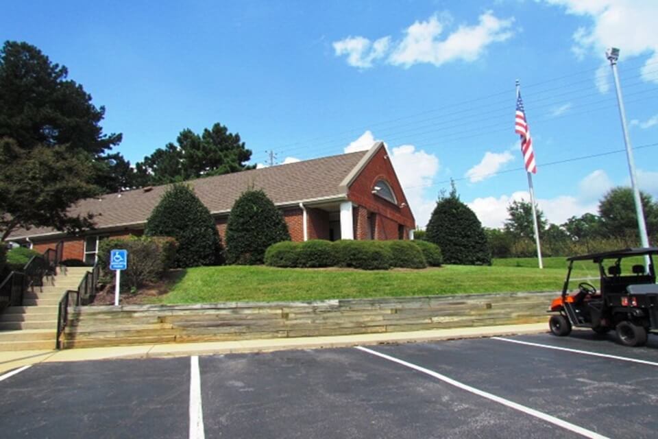 20×10 Public Storage: Self Storage Unit in Apex, NC 2110 Ten Ten Rd Apex, North Carolina