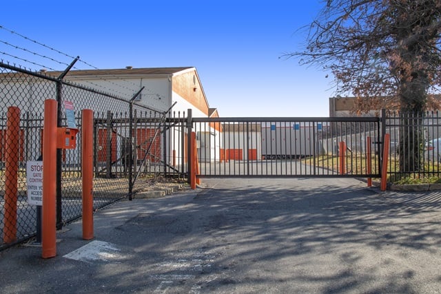 Public Storage  11315 Lockwood Dr in Silver Spring, MD