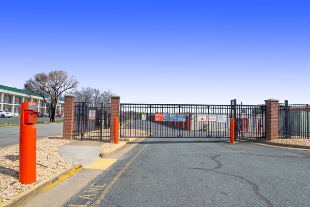 Public Storage  4720 Business Dr in Fredericksburg, VA