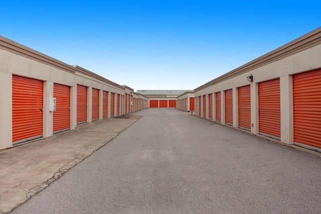 Property 2562 image number 1