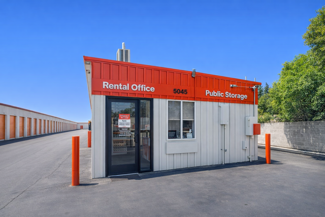 Public Storage - image 1