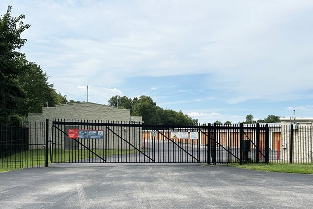 Property 2584 image number 3