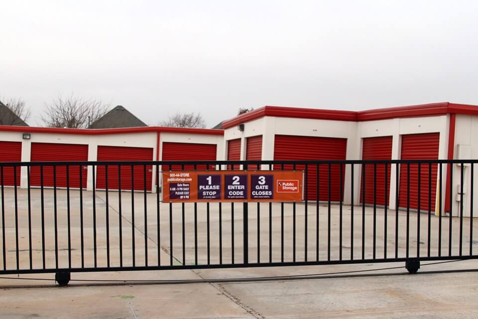 Public Storage  640 NW 164th St in Edmond, OK