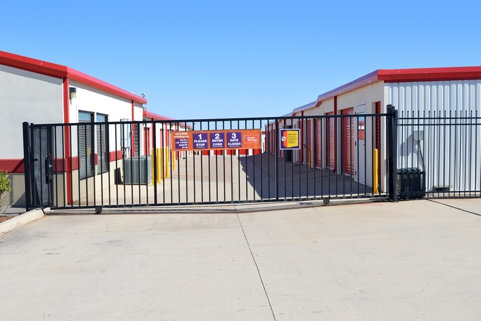Public Storage 602 SW 82nd St in Lawton, OK
