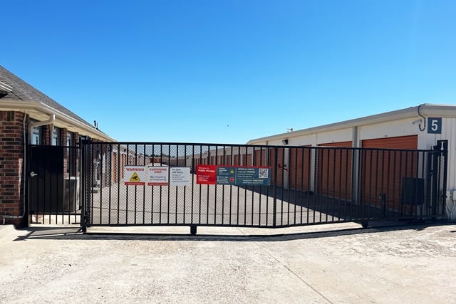 Public Storage  9720 SW 15th St in Oklahoma City, OK