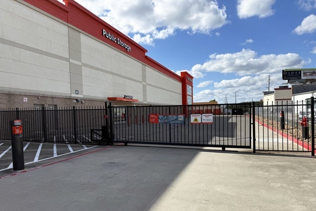 Property 2623 image number 3