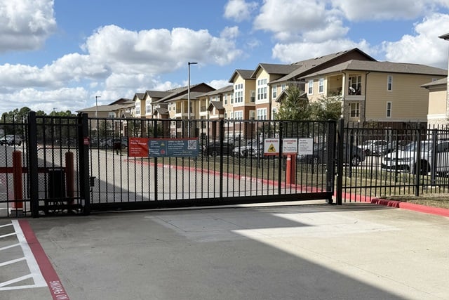 Property 2638 image number 3