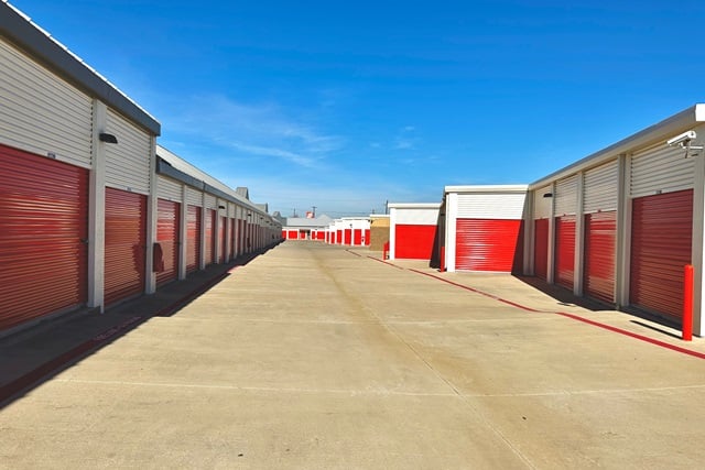 30×10 Garage in Roanoke, TX 855 Lois Street Roanoke, Texas 2