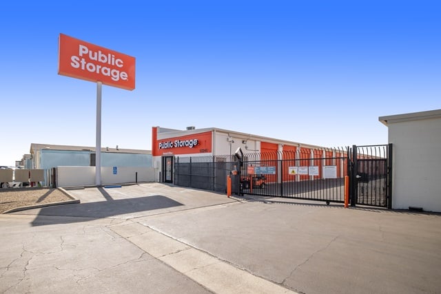 15 x 10 Public Storage: Self Storage Unit in Downey, California