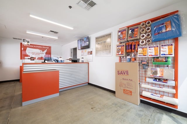 Torrance, CA, SelfStorage Near 1724 S Crenshaw Blvd 18447264531 I