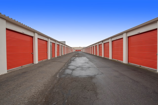 30×10 Self Storage Unit in Petaluma, CA 798 Baywood Drive Petaluma, California 2