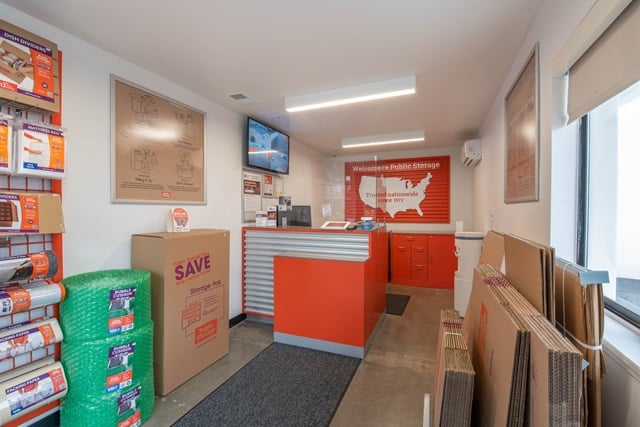 Property 318 image number 2