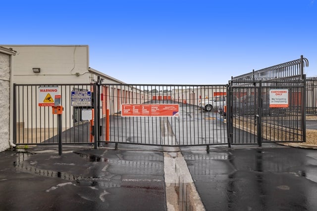 Public Storage  3207 E South St in Lakewood, CA