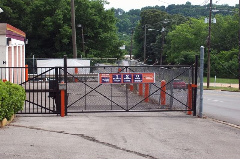 Property 327 image number 3