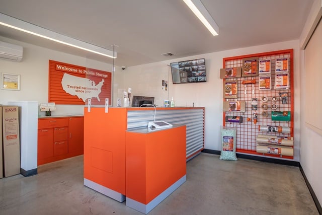 25×10 Garage in Anaheim, CA 1290 N Lakeview Ave Anaheim, California 3
