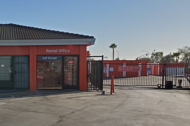 Public Storage  1820 Frienza Ave in Sacramento, CA