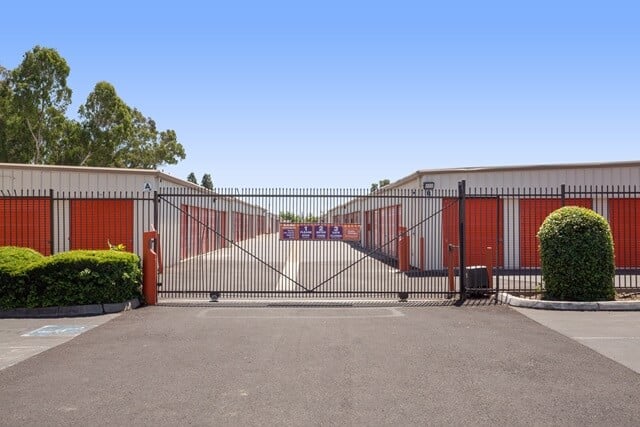 Public Storage  3300 Northgate Blvd in Sacramento, CA