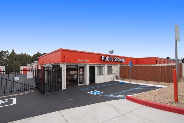 20×10 Parking Lot in Pinole, CA 640 San Pablo Ave Pinole, California