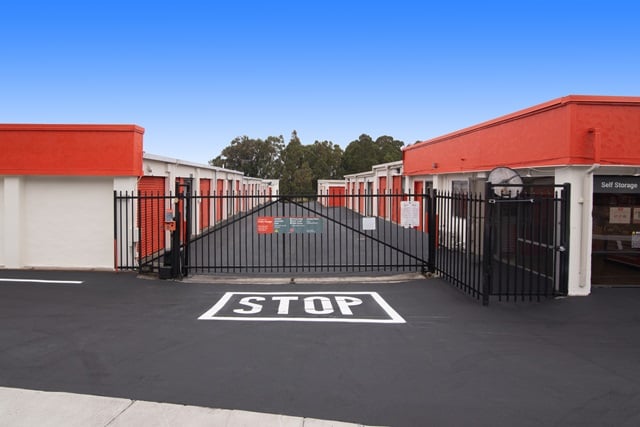 Public Storage  640 San Pablo Ave in Pinole, CA