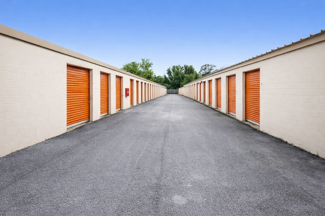 Property 348 image number 1