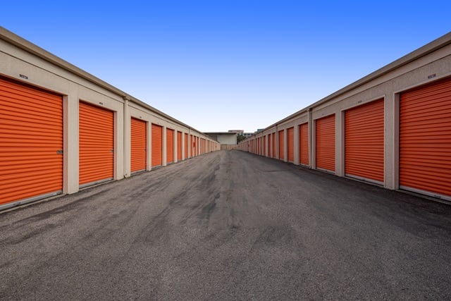 20×10 Self Storage Unit in San Carlos, CA 145 Shoreway Road San Carlos, California 2