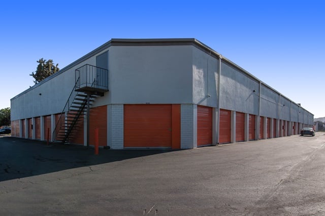 30×10 Garage in South San Francisco, CA 80 S Spruce Ave South San Francisco, California 2