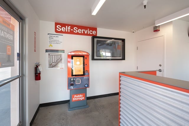 San Carlos, CA, Self-Storage Units Near 375 Shoreway Road | Public Storage®