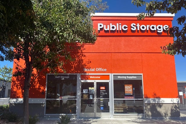 22×10 Self Storage Unit in Mountain View, CA 1040 Terra Bella Ave Mountain View, California