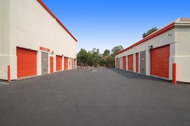 19×10 Self Storage Unit in San Ramon, CA 1925 San Ramon Valley Blvd San Ramon, California 2