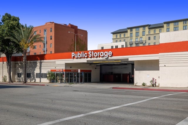 15×10 Public Storage: Self Storage Unit in Pasadena, CA 171 S Arroyo Parkway Pasadena, California