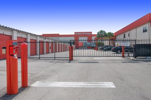 Public Storage 1600 W Sample Road in Deerfield Beach, FL