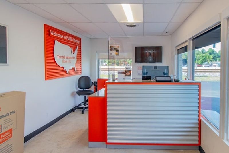 Property 407 image number 2