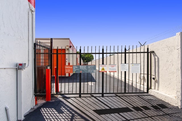 Public Storage  196 SW 2nd Street in Pompano Beach, FL