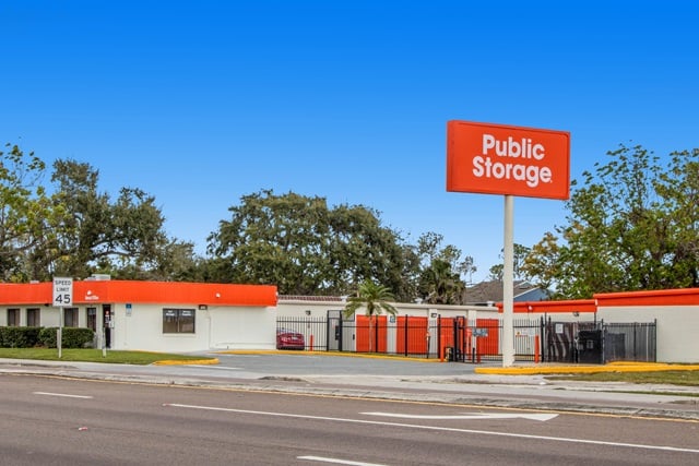 30×10 Garage in Orlando, FL 903 S Semoran Blvd Orlando, Florida