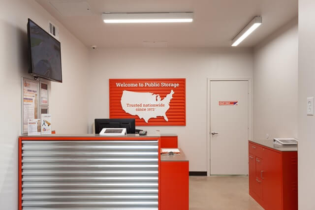 Property 411 image number 2