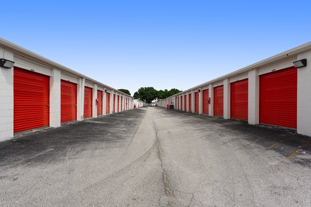 30×10 Self Storage Unit in Pompano Beach, FL 2250 Blount Road Pompano Beach, Florida 2