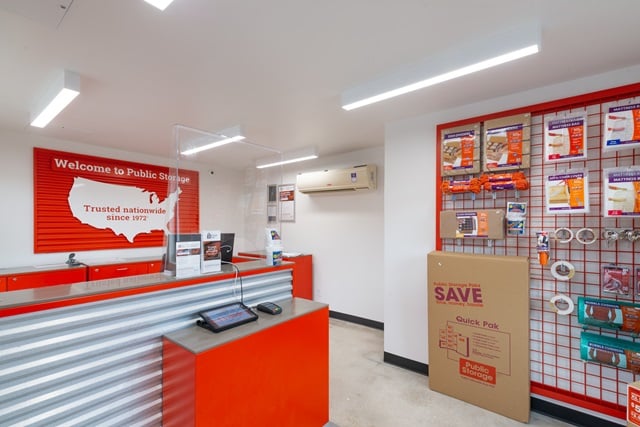 Property 415 image number 2