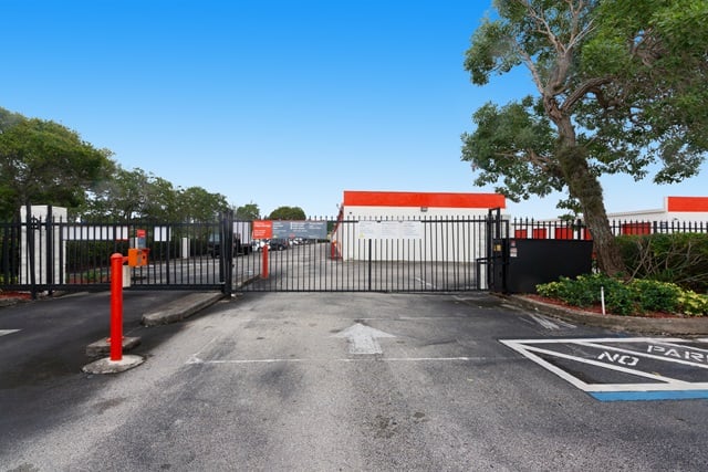Public Storage  3350 SW 10th Street in Deerfield Beach, FL