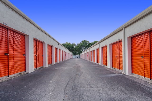 Delray Beach, FL, SelfStorage Near 14101 South Military Trail 1844