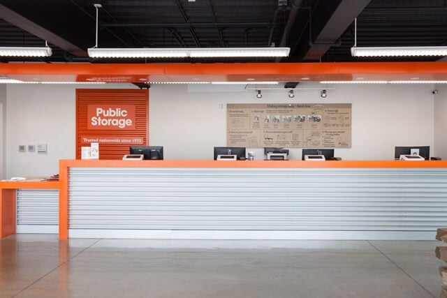 Property 425 image number 2