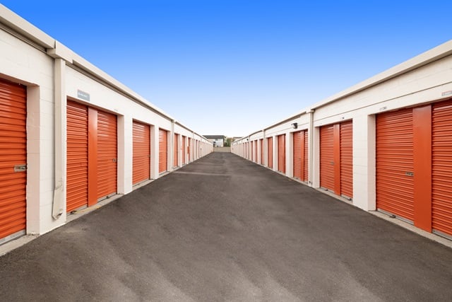 30×10 Garage in Carson, CA 1734 E Carson Street Carson, California 2