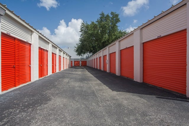 20×10 Self Storage Unit in Miami, FL 10821 NW 14th Street Miami, Florida 2