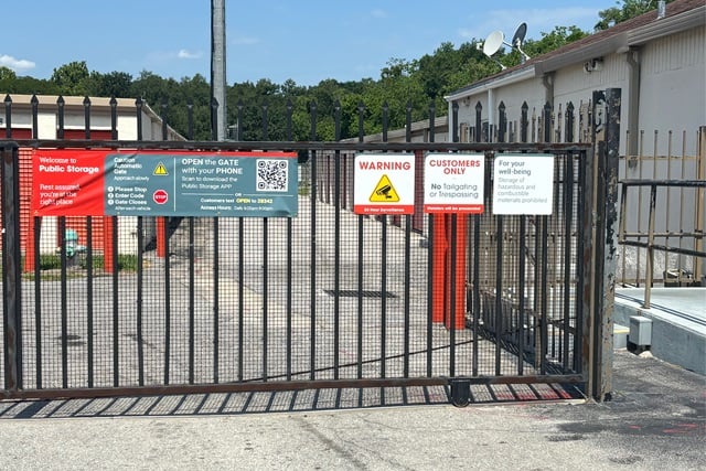 Public Storage  1131 State Road 436 in Maitland, FL