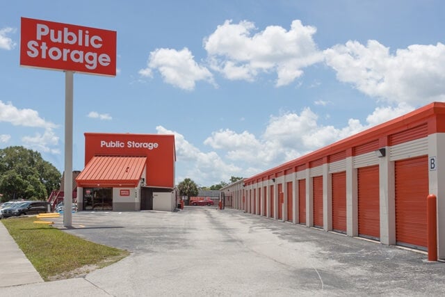 25×10 Public Storage: Parking Lot in Winter Park, FL 1625 State Road 436 Winter Park, Florida