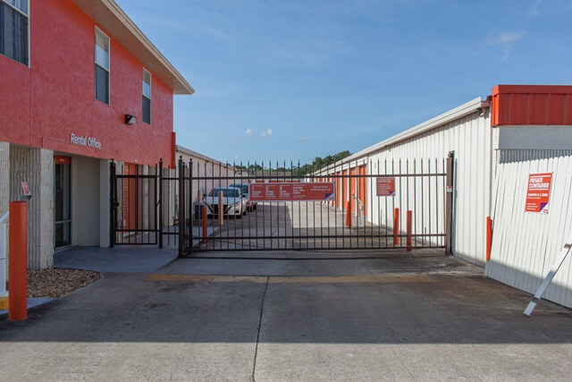 Public Storage  141 W State Road 434 in Winter Springs, FL